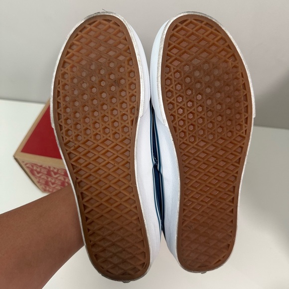 VANS Men’s Authentic Shoe Navy blue/True white | unisex Excellent condition - Picture 9 of 10